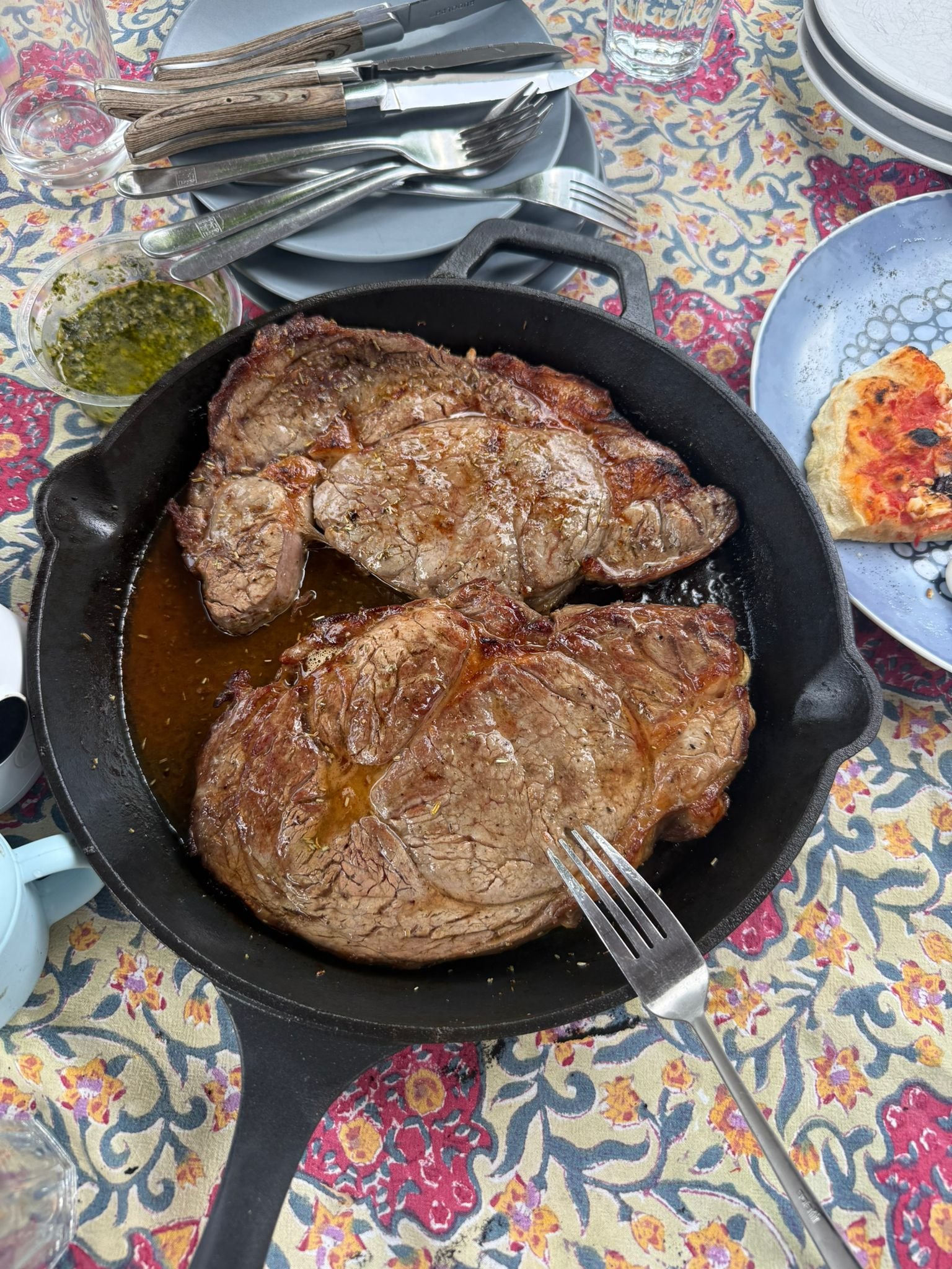 Baking steaks in a pizza oven is easy and the result is great